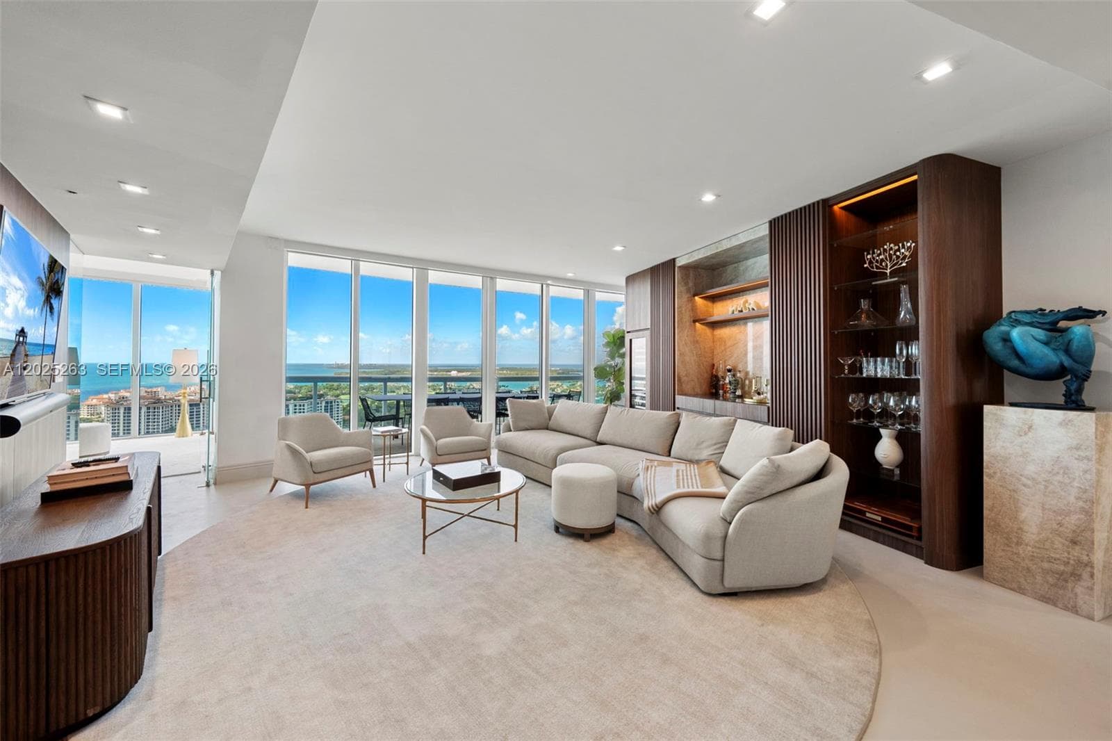 Condo at 1000 S Pointe Dr, Miami Beach, FL