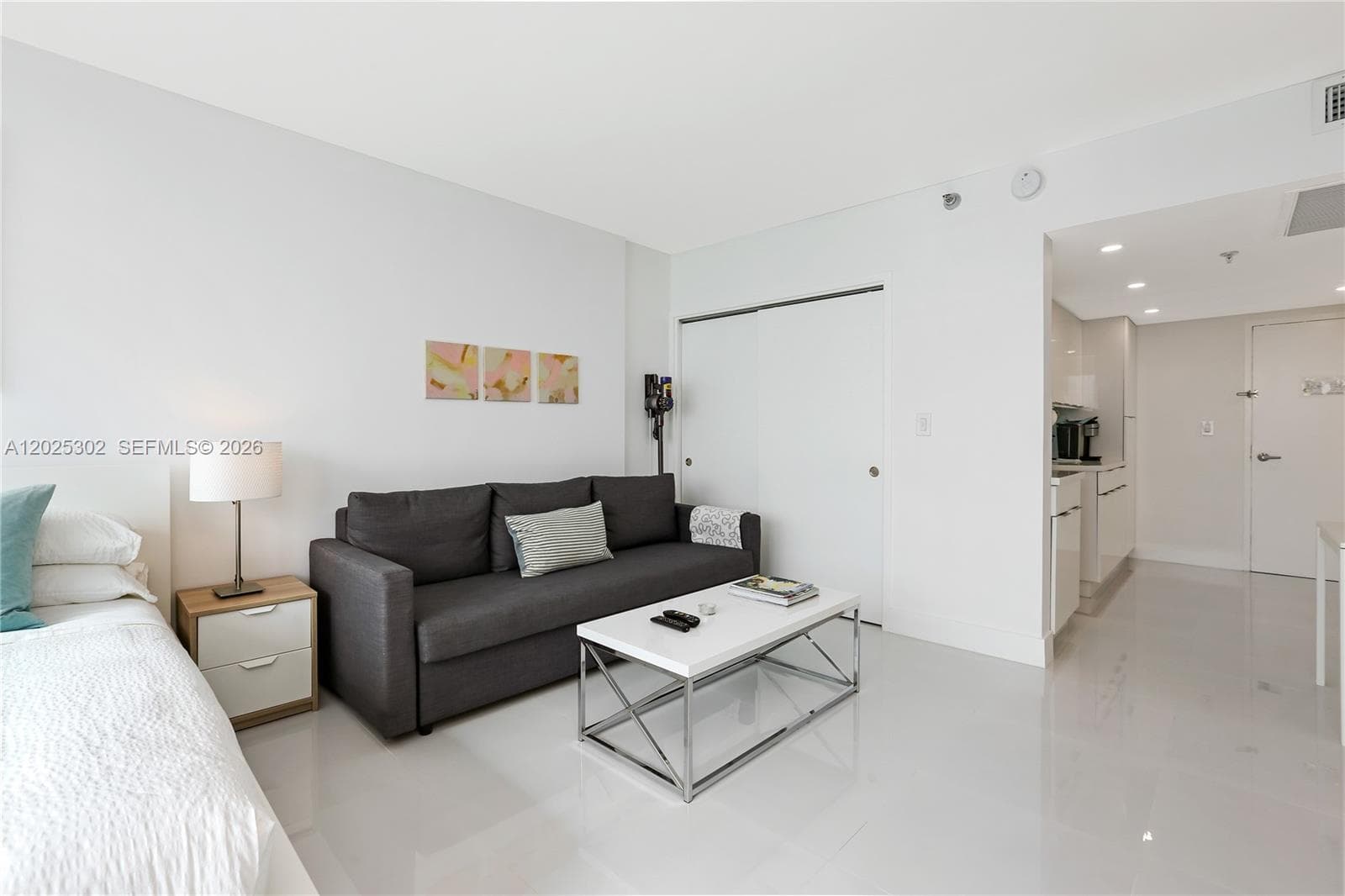 Condo at 5445 Collins Ave, Miami Beach — photo 3