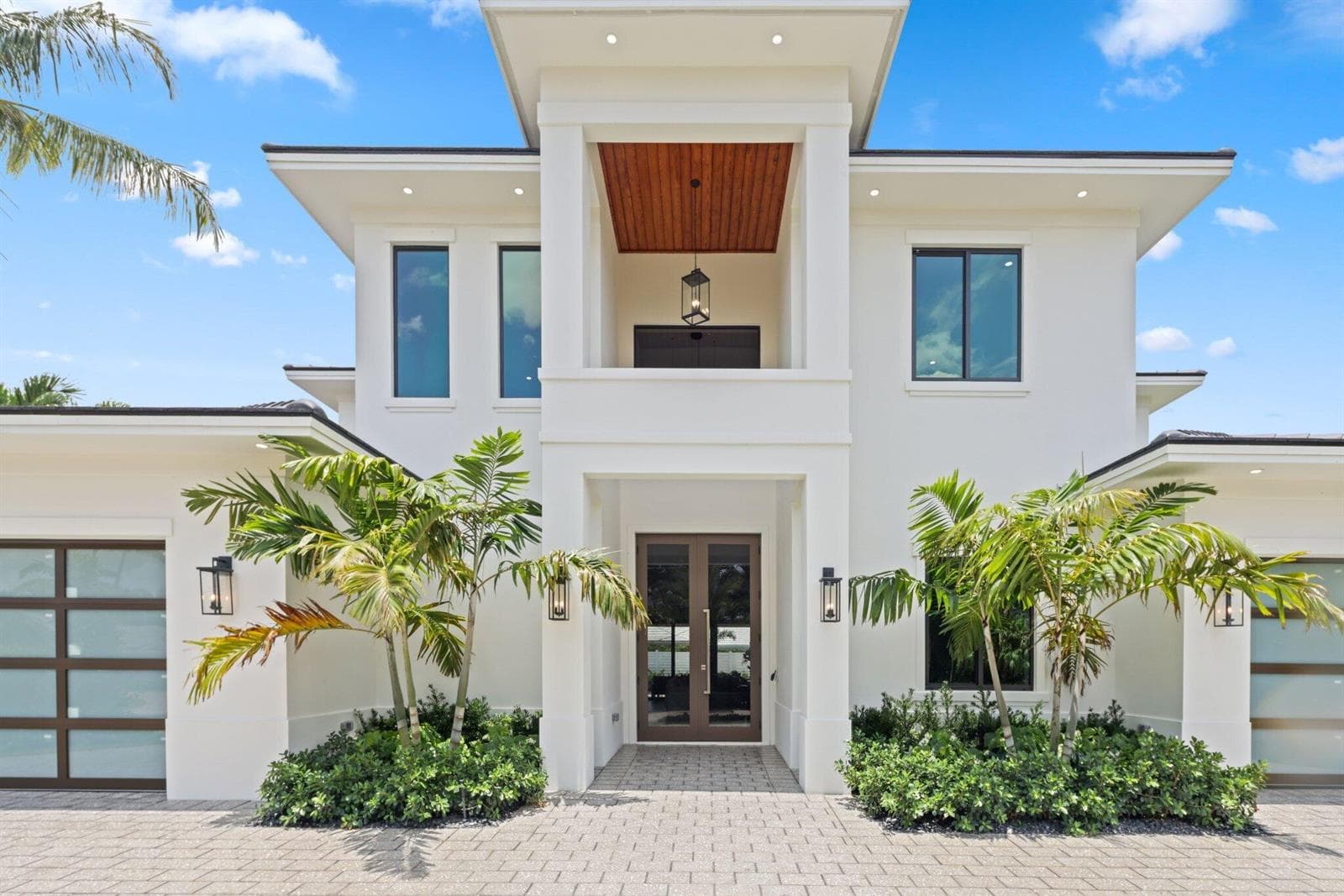 Single-family home at 1160 Emerald Drive, Riviera Beach, FL
