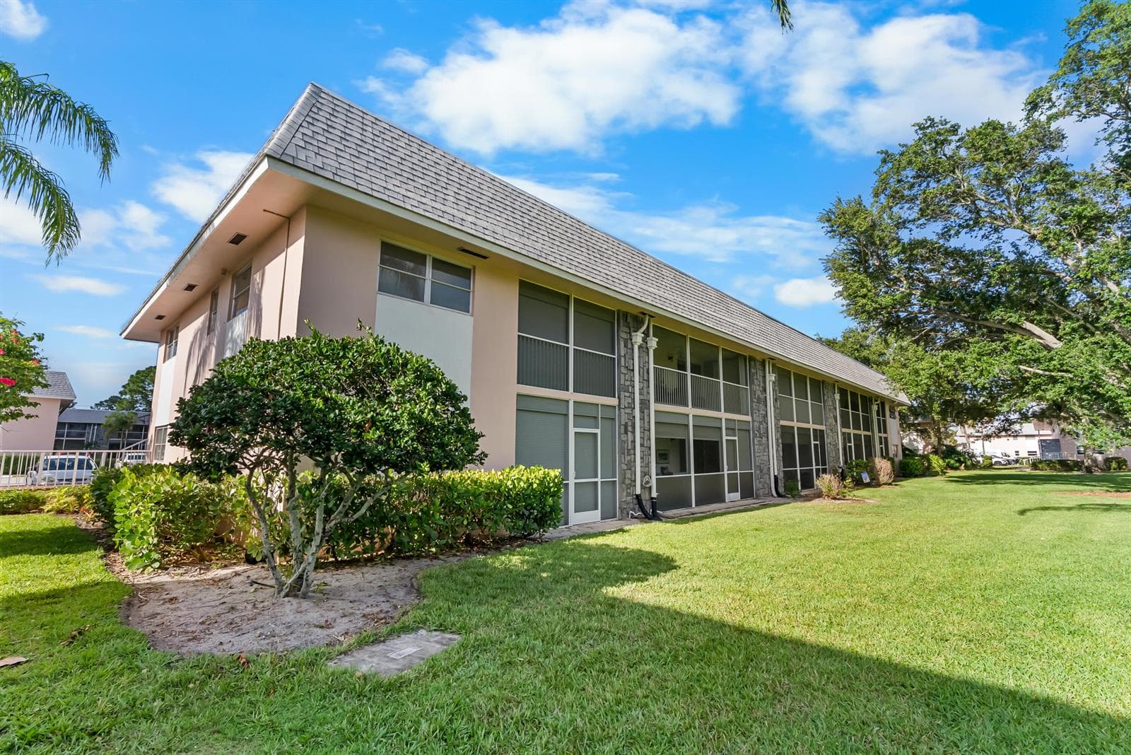 Condo at 18081 SE Country Club Drive, Jupiter, FL