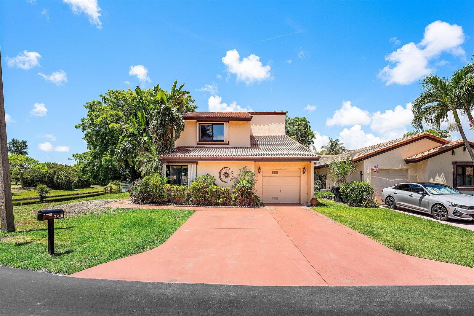Single-family home at 2810 Sand Pines Court, Lake Worth, FL