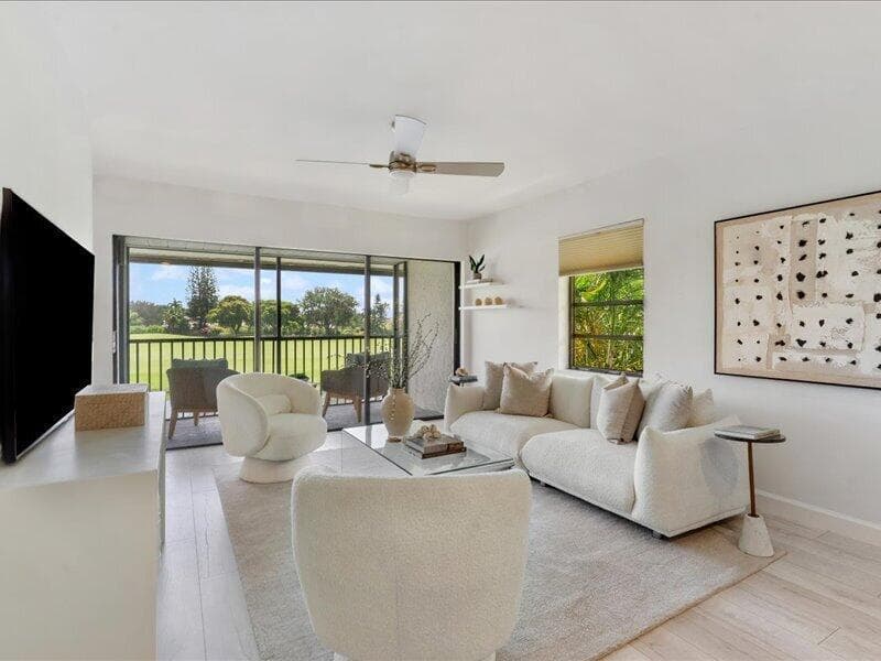 Condo at 551 Greensward Lane, Delray Beach, FL