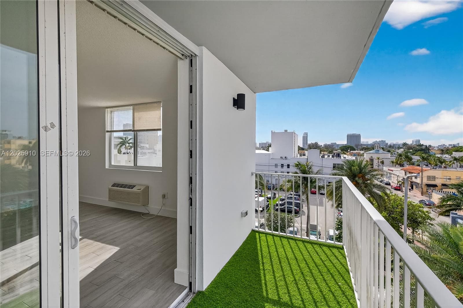 Condo at 1255 Collins Ave, Miami Beach — photo 4