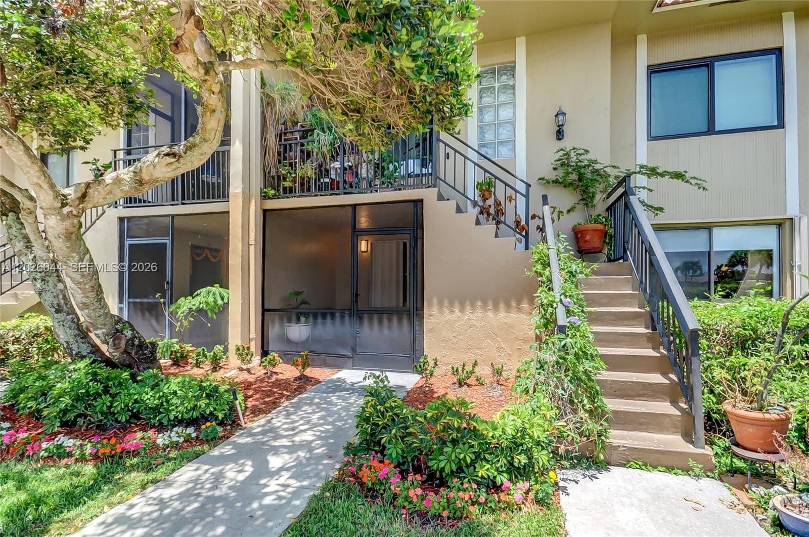 Condo en 302 Lakeview Dr, Weston — foto 1