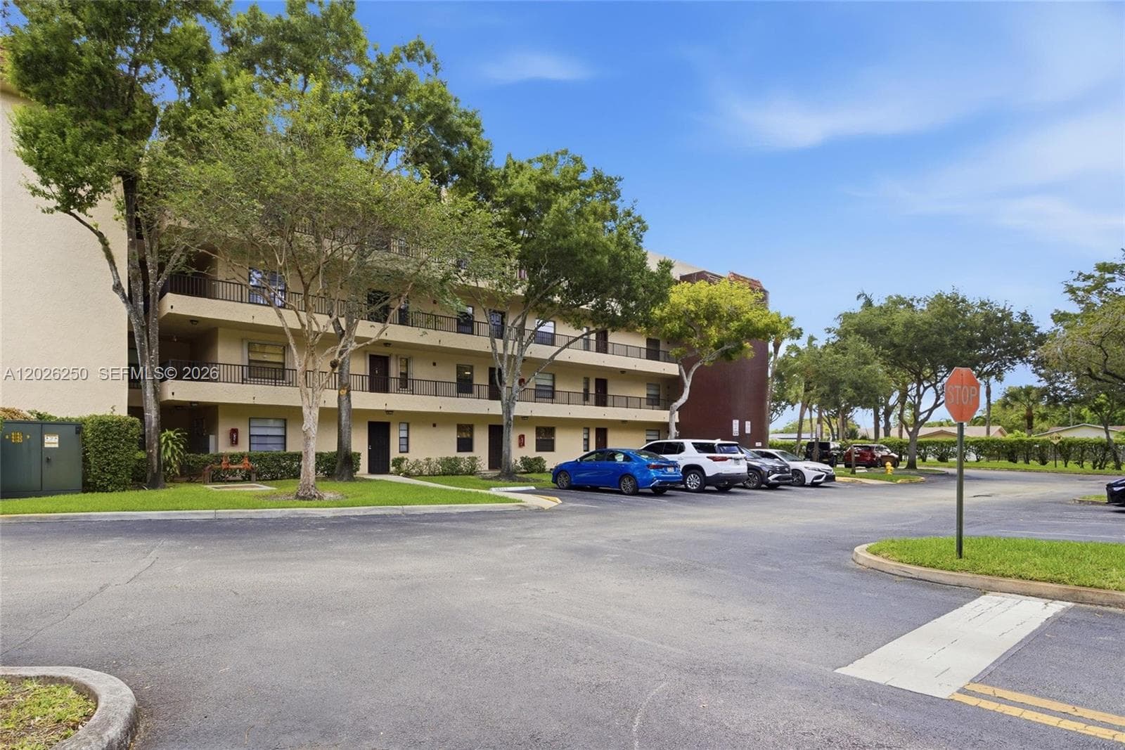 Condo at 10451 W Broward Blvd, Plantation, FL
