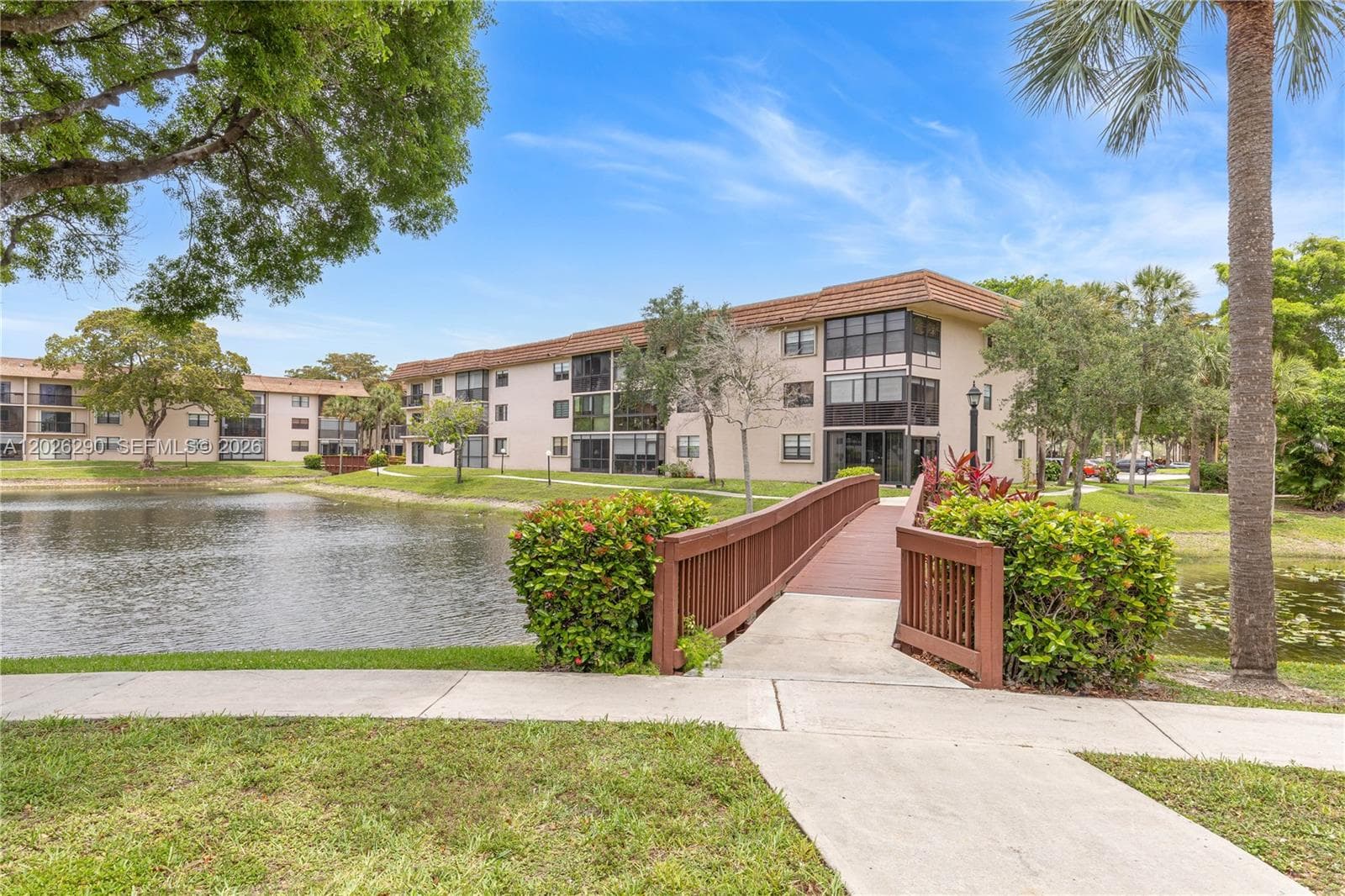 Condo at 4950 E Sabal Palm Blvd, Tamarac, FL