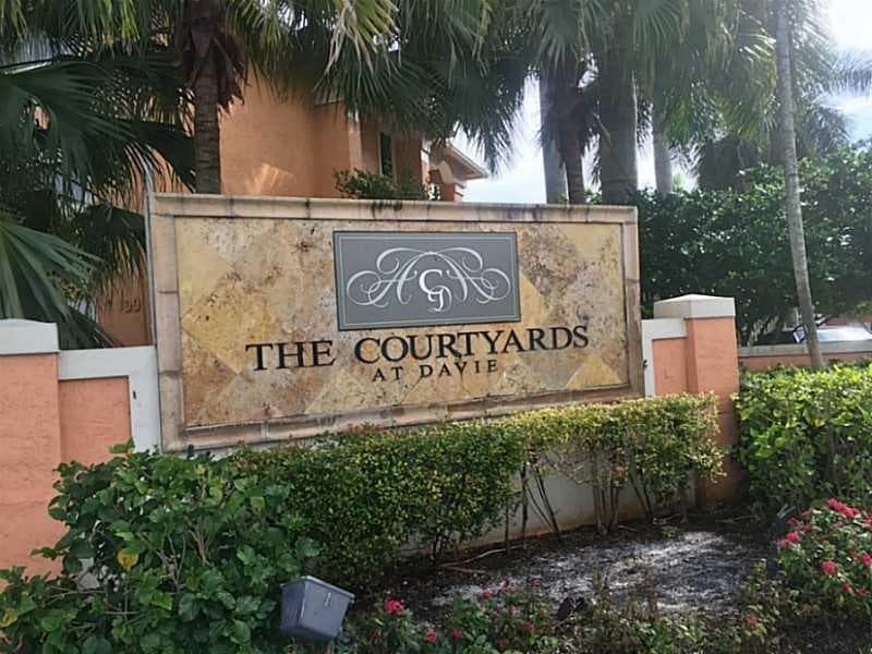 Condo at 6900 SW 39th Street, Davie, FL