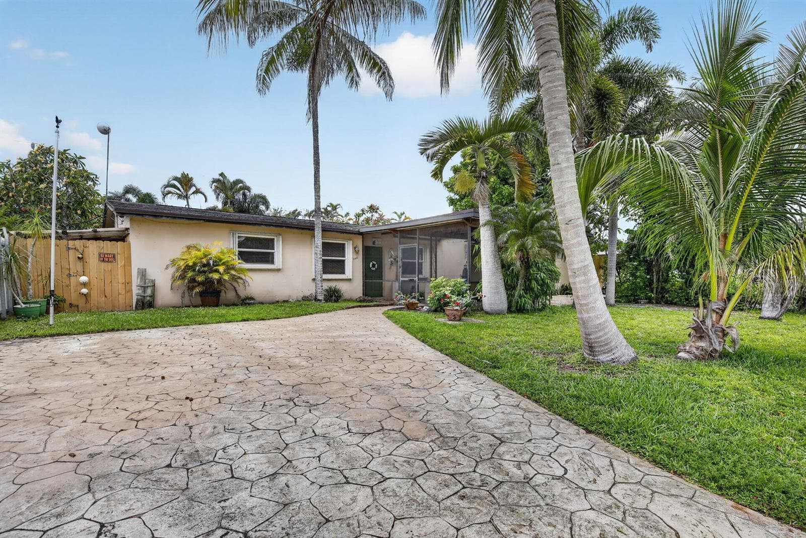 Single-family home at 7140 Meade Street, Hollywood, FL