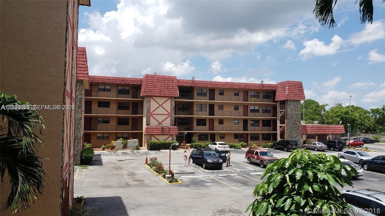 Condo at 1325 W 68th St, Hialeah, FL