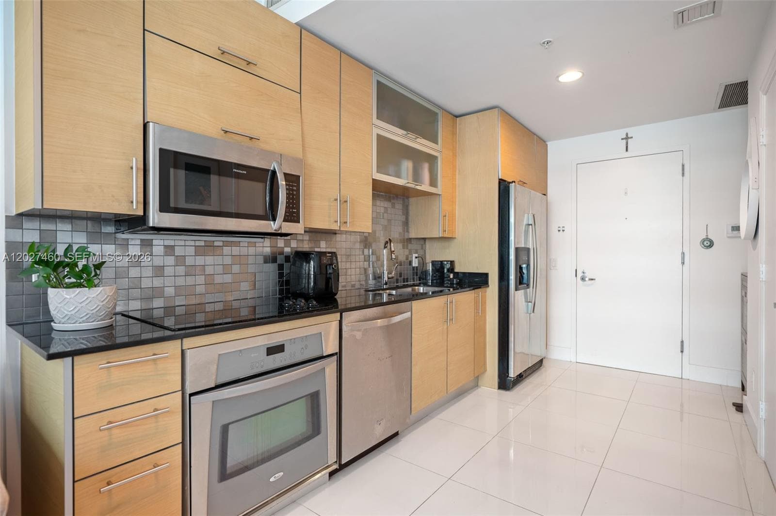 Condo at 60 SW 13th St, Miami — photo 3