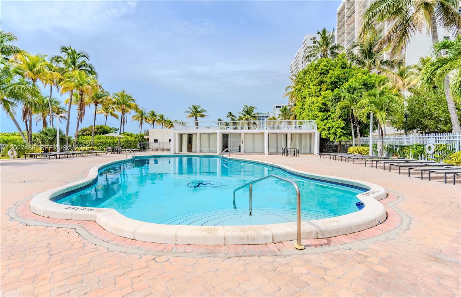 Condo at 2655 Collins Ave, Miami Beach — photo 5