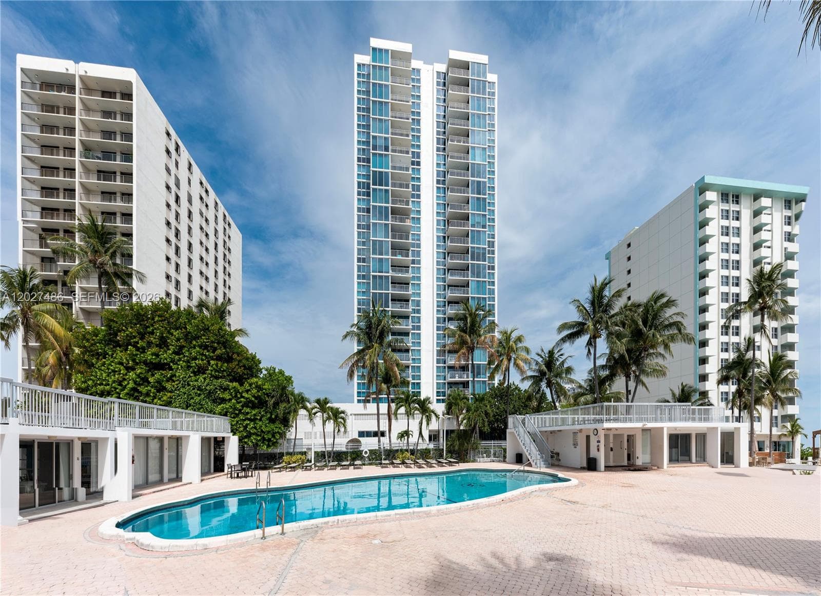 Condo at 2655 Collins Ave, Miami Beach — photo 4