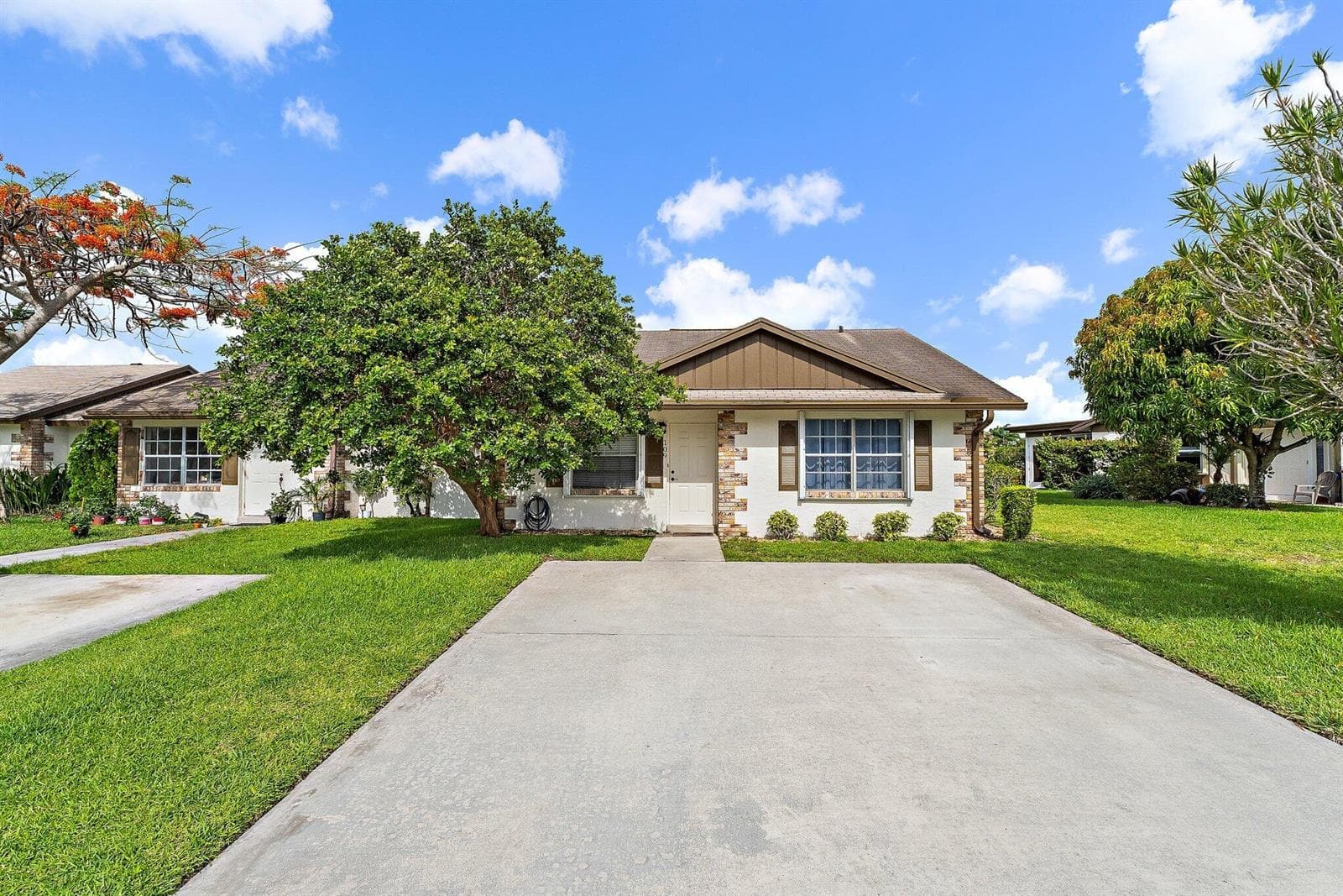 Townhouse at 109 Doe Trail, Jupiter, FL