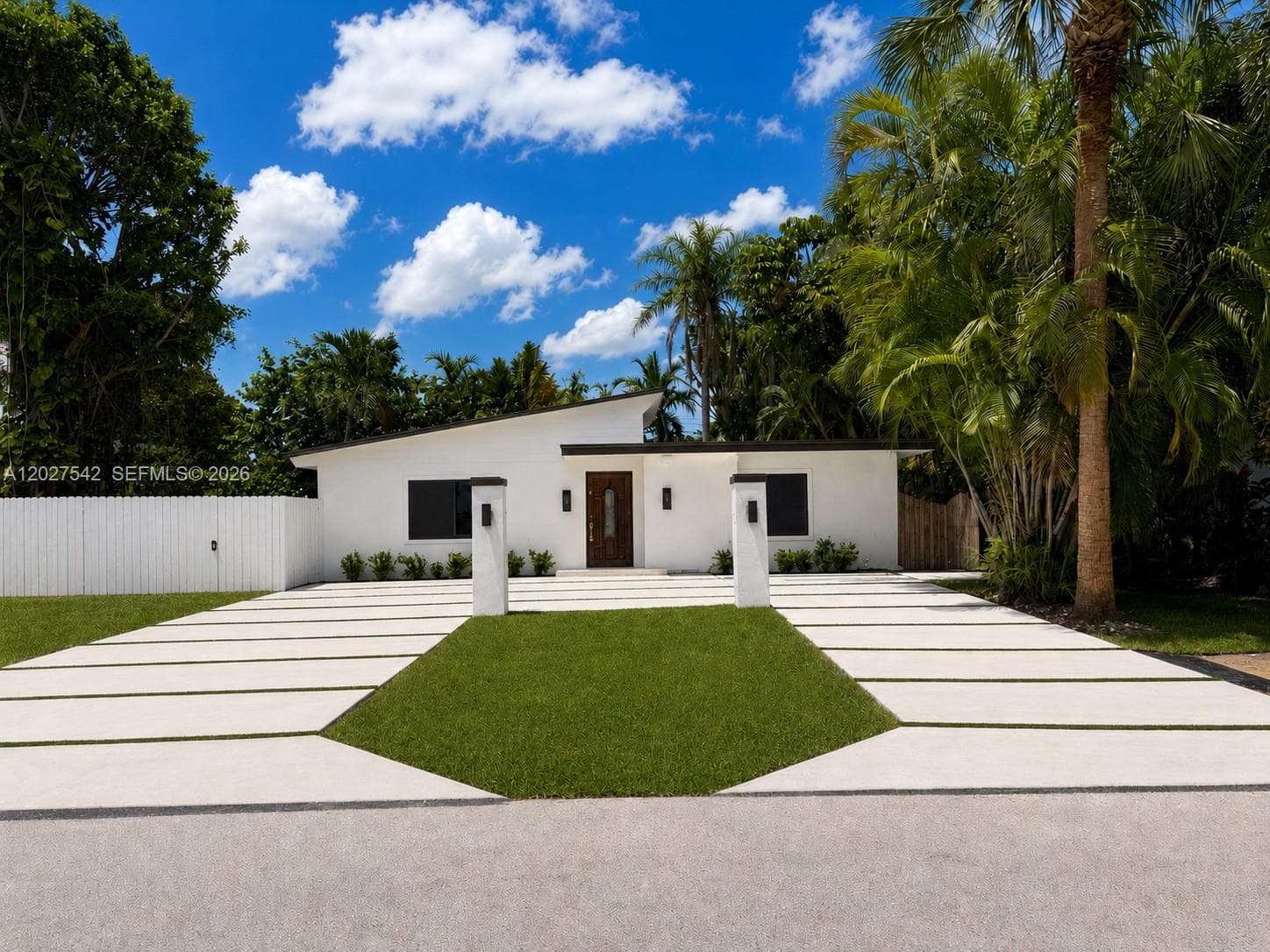 Single-family home at 2627 NE 213th St, Miami, FL