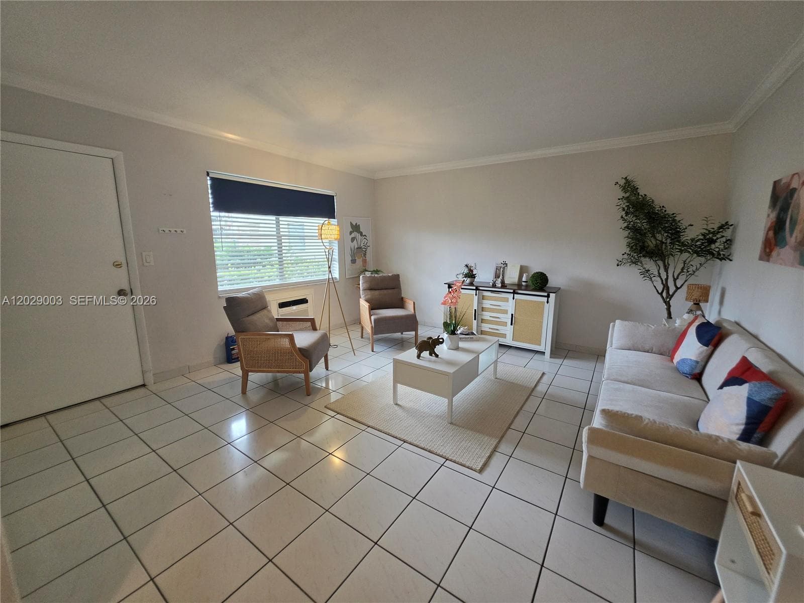 Co-op at 17000 NE 14th Ave, Miami, FL