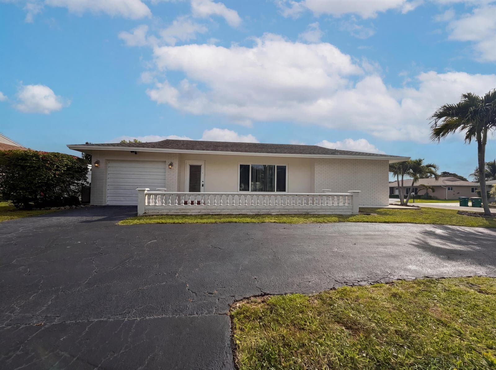 Single-family home at 9605 NW 81st, Tamarac, FL
