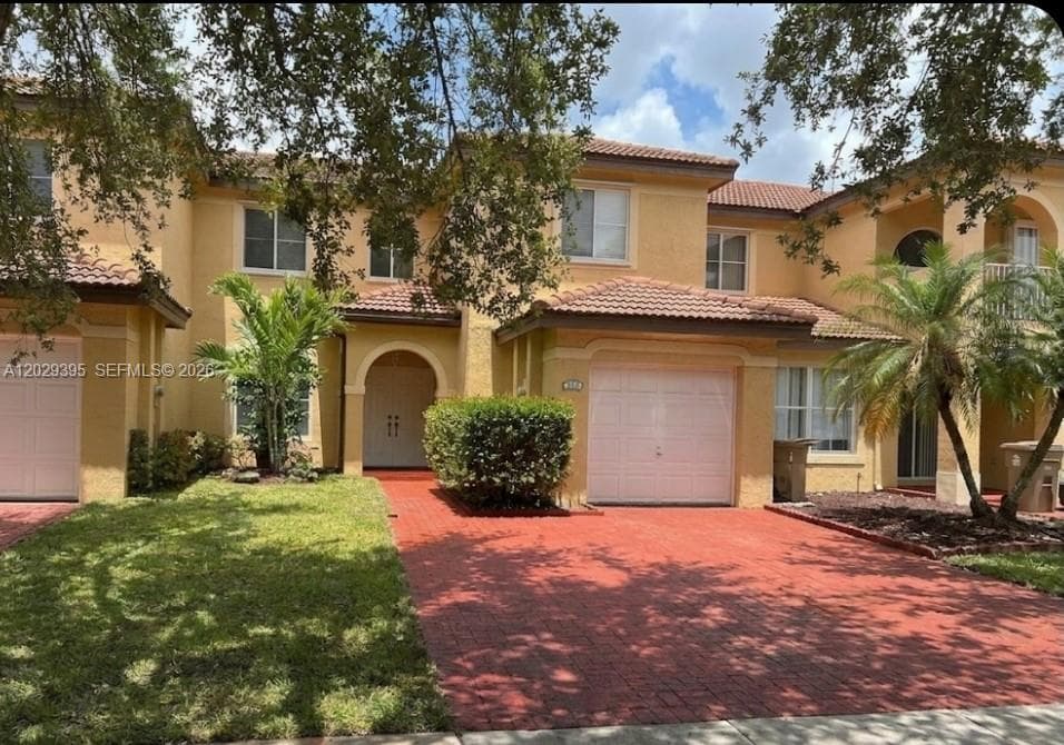 Single-family home at 223 Maple Ter, Davie — photo 1