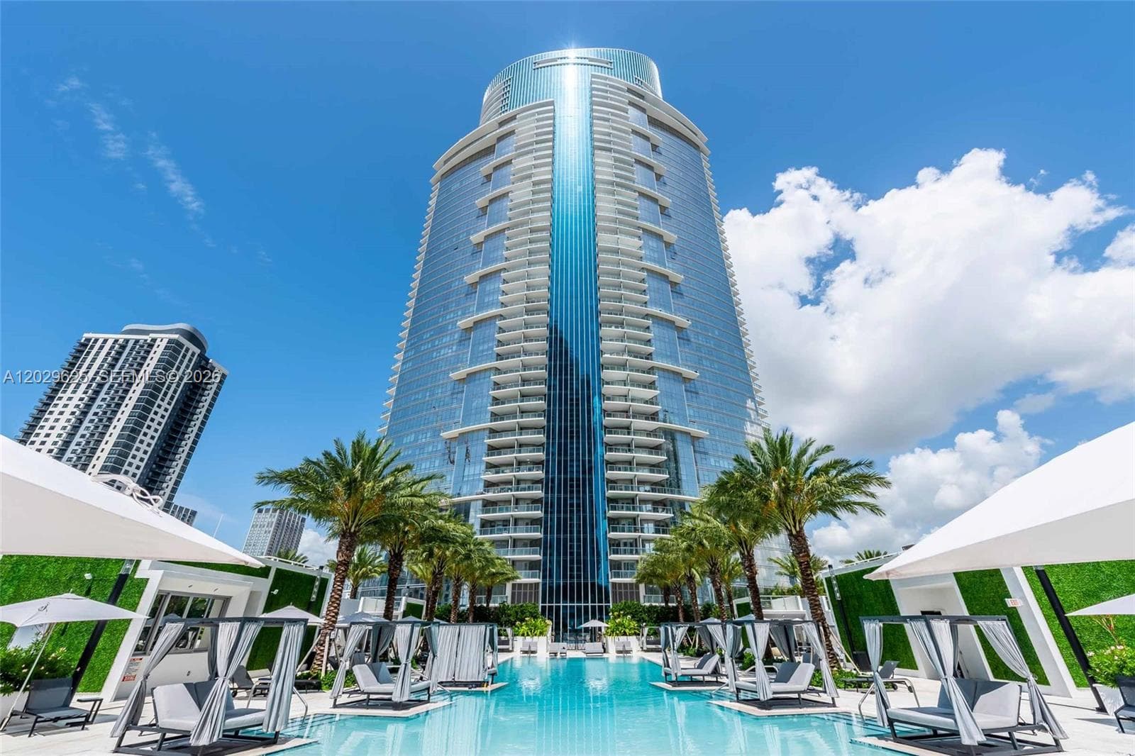 Condo at 851 NE 1st Ave, Miami, FL