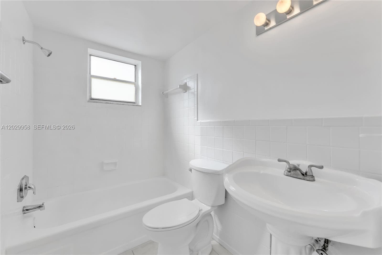 Condo at 2145 Pierce St, Hollywood — photo 3