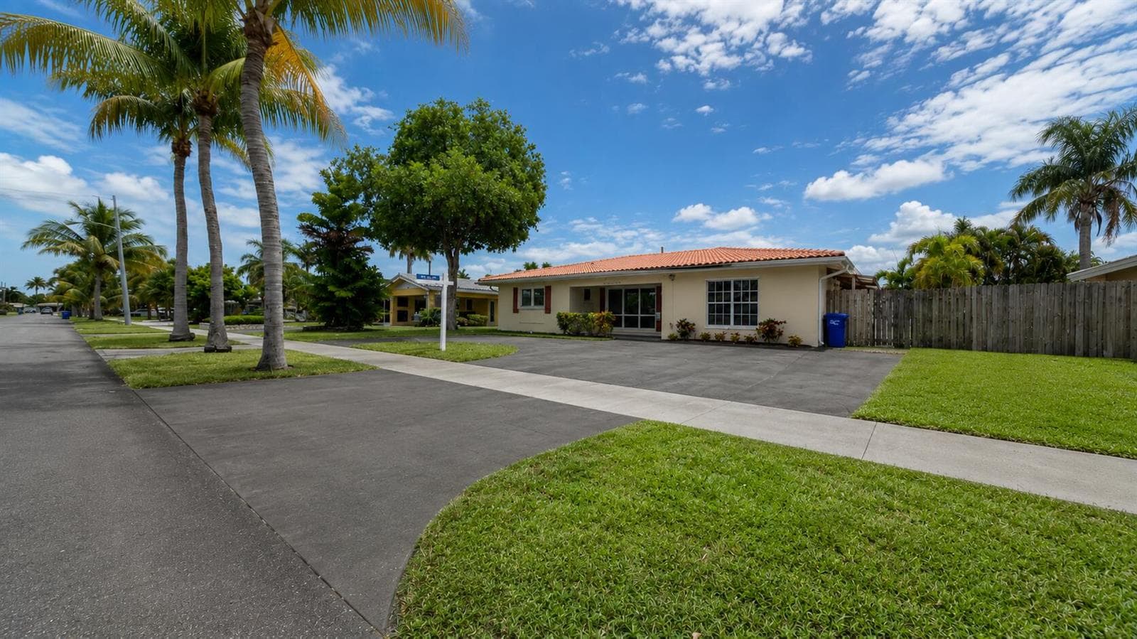Single-family home at 420 SE 4th Court, Pompano Beach, FL