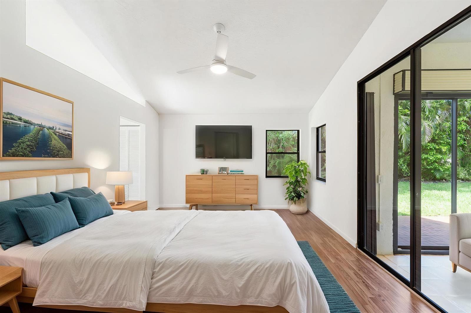 30 - bedroom