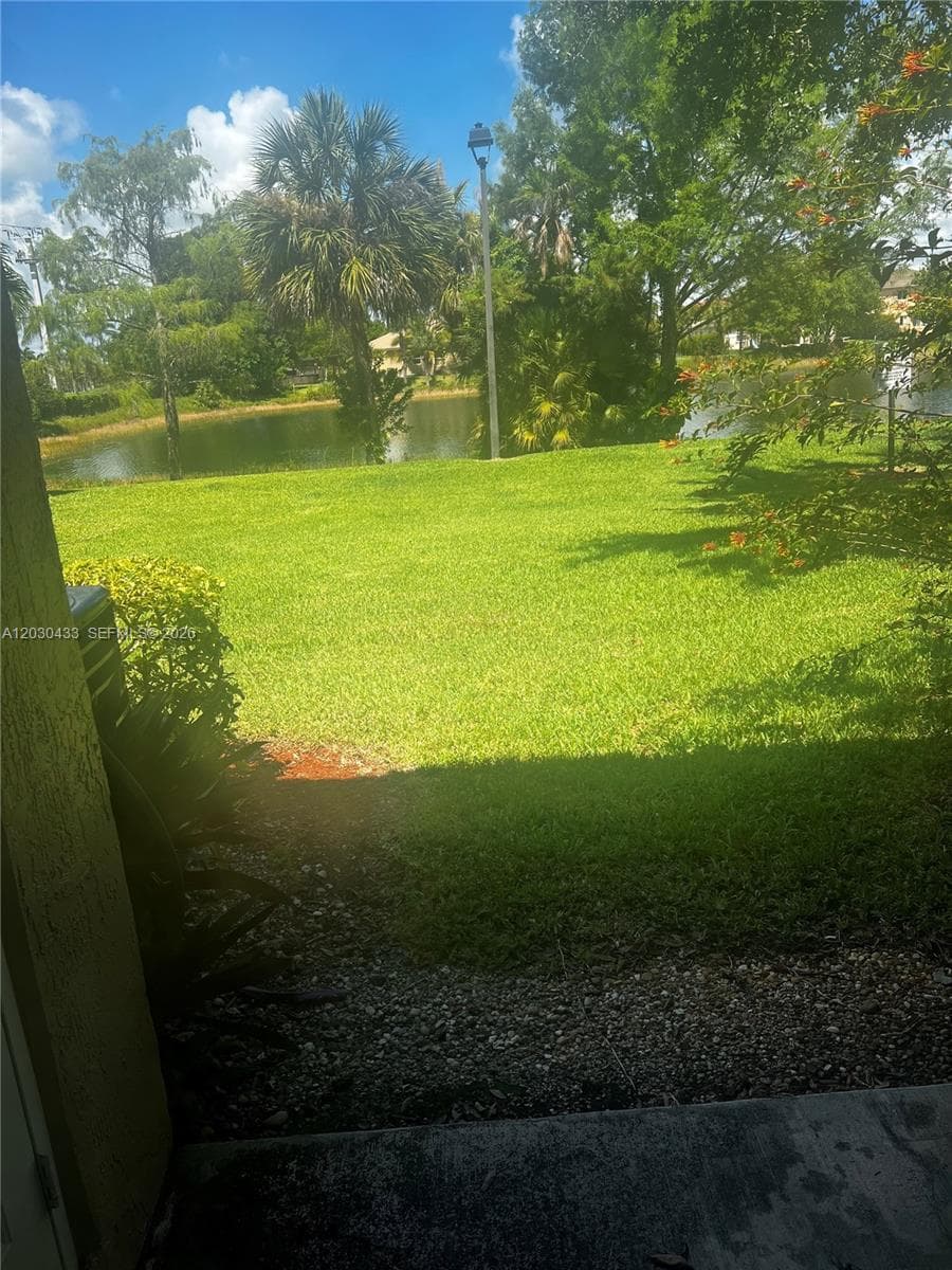 Townhouse at 2322 SE 23rd Ave, Homestead, FL