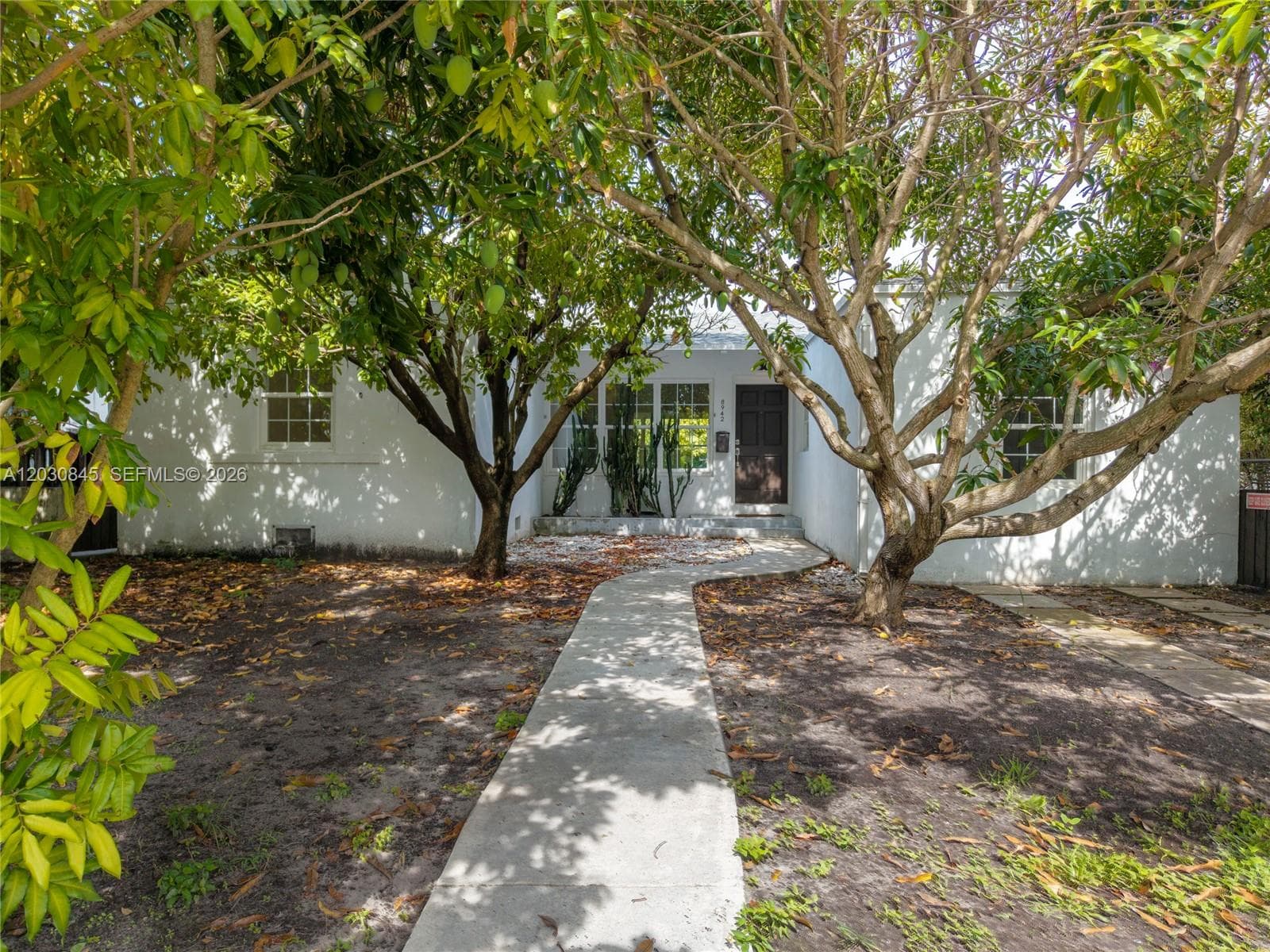 Single-family home at 8942 Carlyle Ave, Surfside, FL