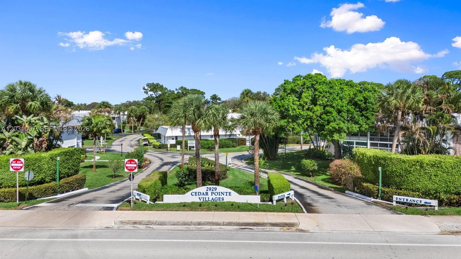 Condo at 2929 SE Ocean Blvd, Stuart — photo 3