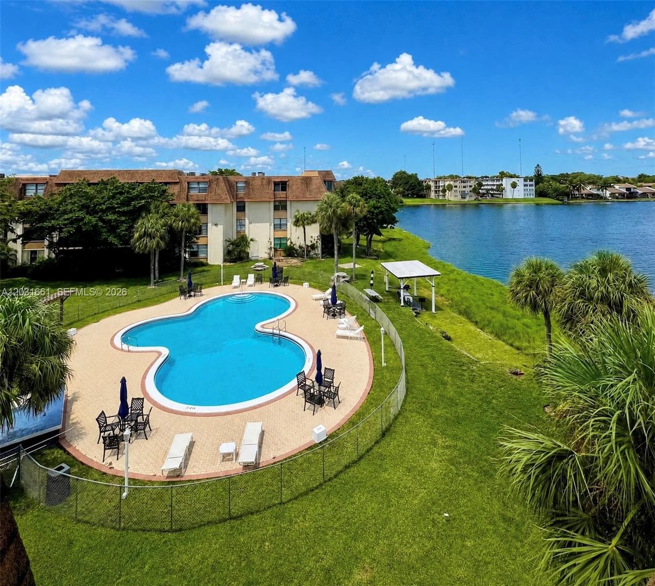Condo at 671 NE 195th St, Miami, FL
