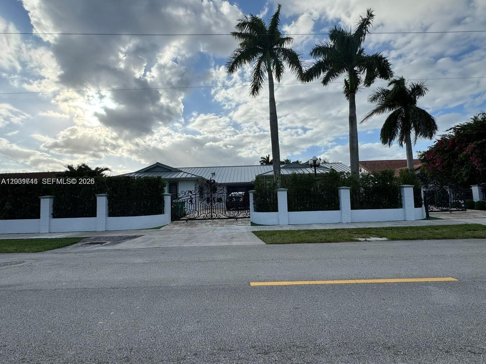 Single-family home at 3690 SW 139th Ave, Miami, FL