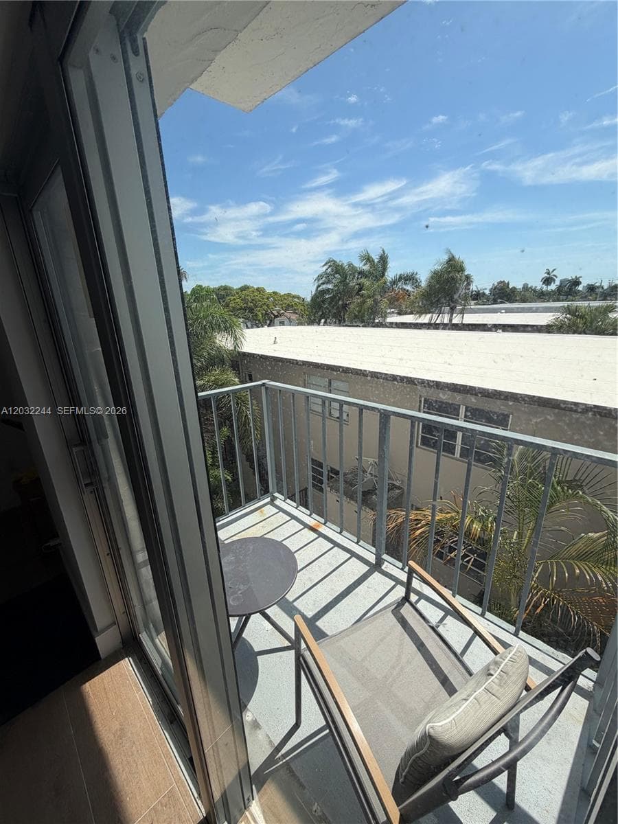 Condo at 1960 Marseille Dr, Miami Beach, FL