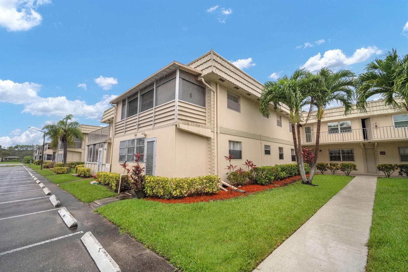 Condo at 716 Saxony Place, Delray Beach, FL