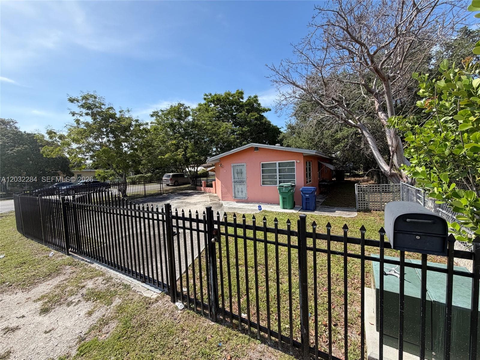 Single-family home at 997 NW 116th St, Miami — photo 3