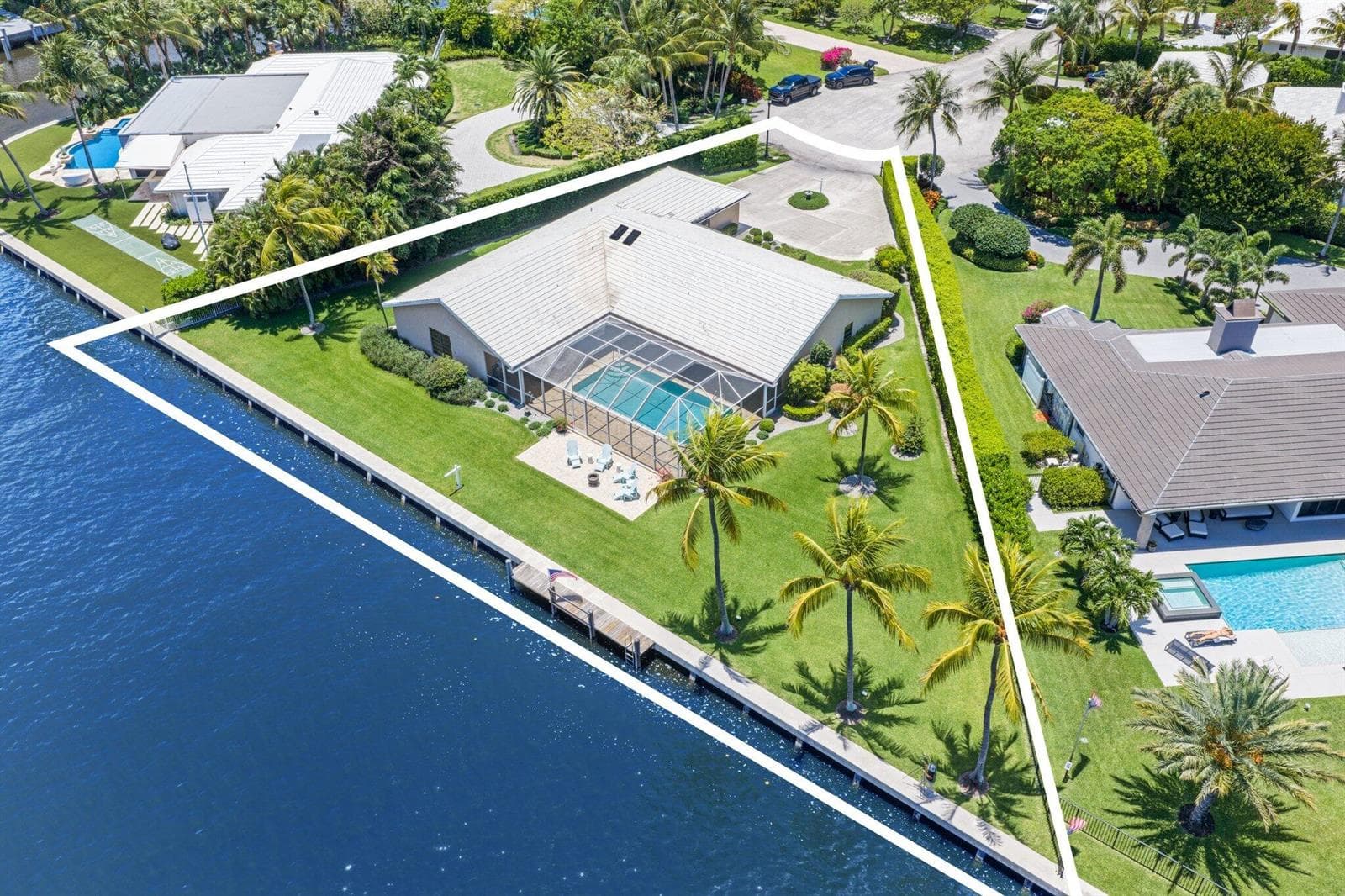 Single-family home at 970 Orchid Lane, Gulf Stream, FL