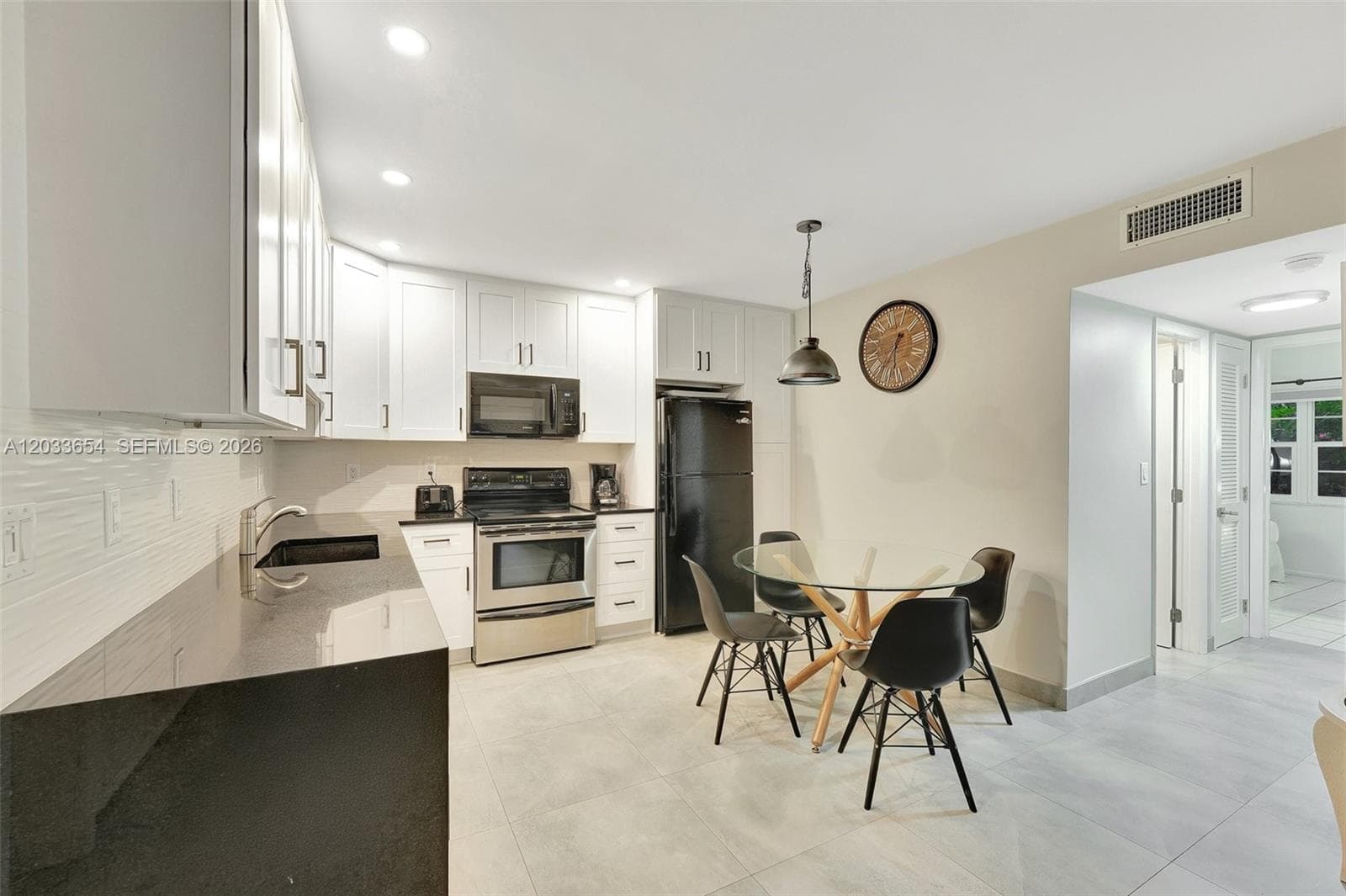 Condo at 221 SE 9th Ave, Pompano Beach — photo 3