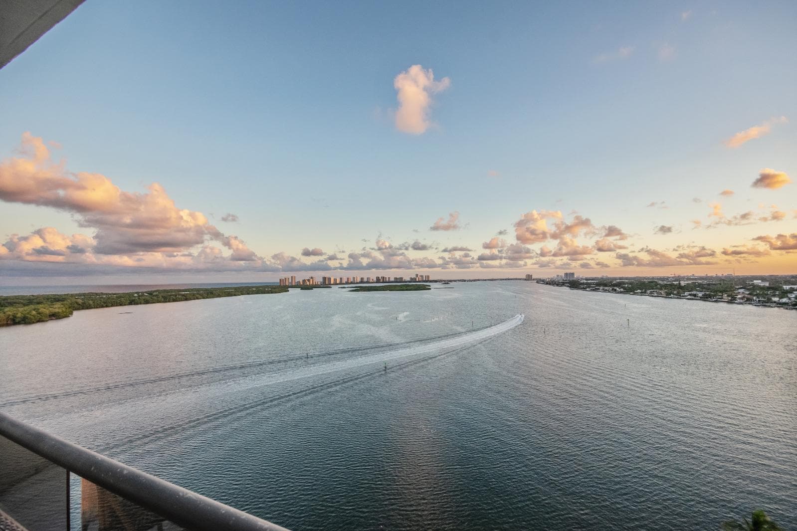 Condo at 100 Lakeshore Drive, North Palm Beach, FL