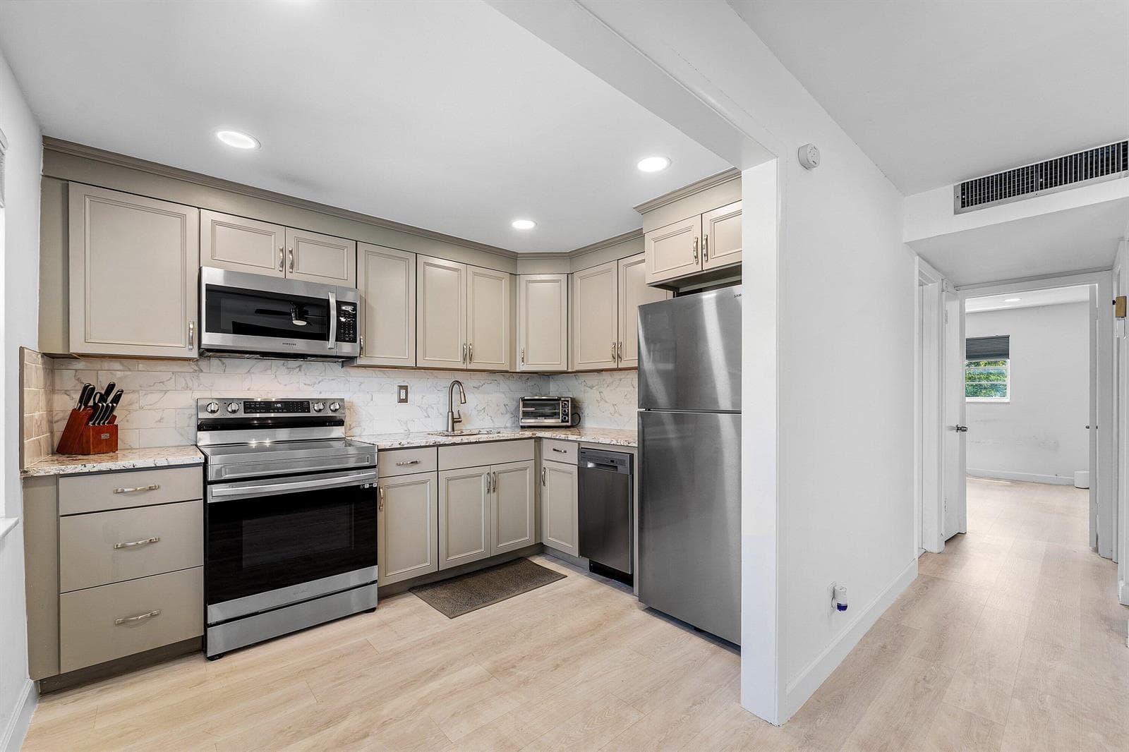 Condo at 340 NW 19th Street, Boca Raton, FL