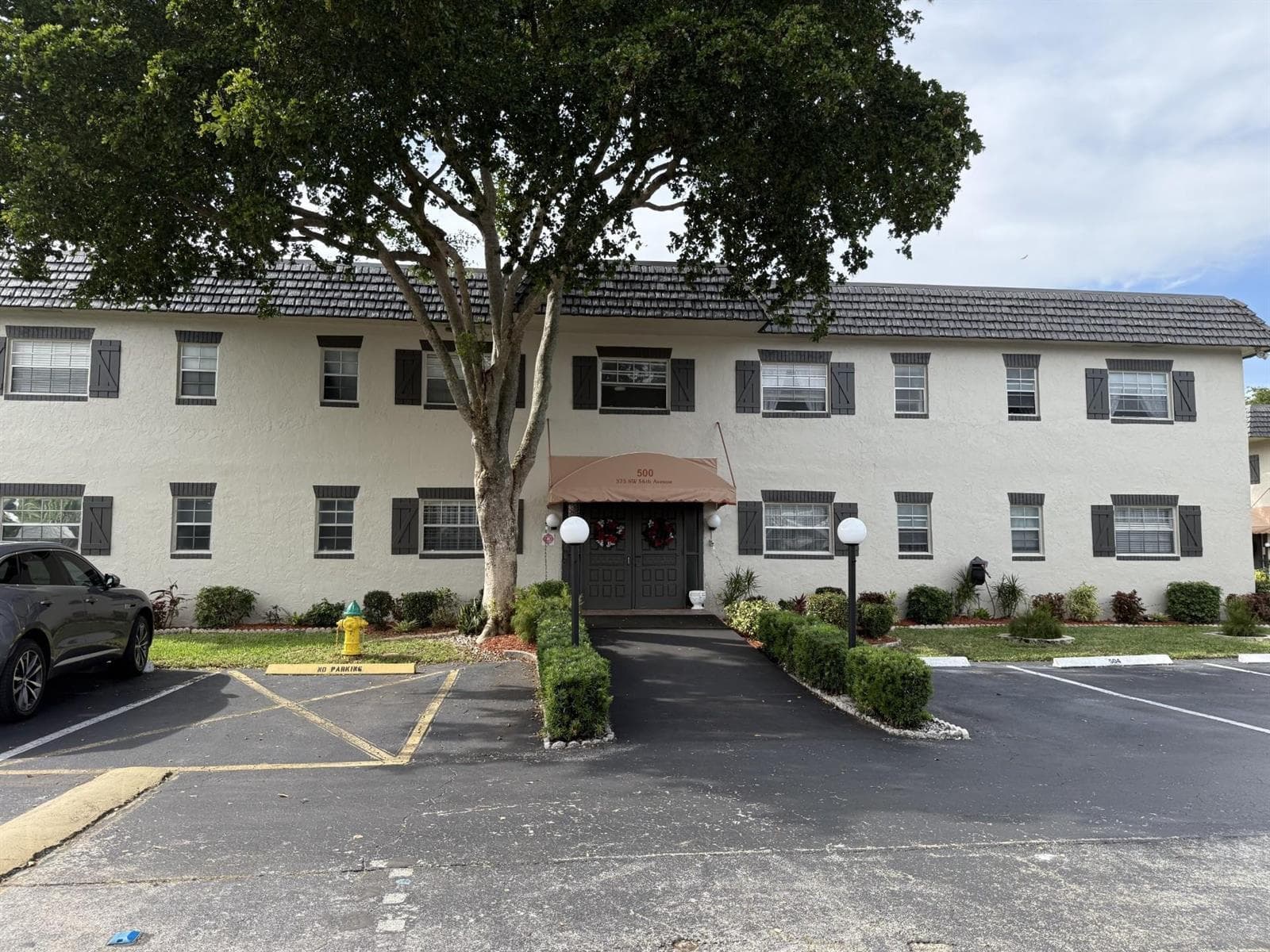 Condo at 375 SW 56th Avenue, Margate, FL