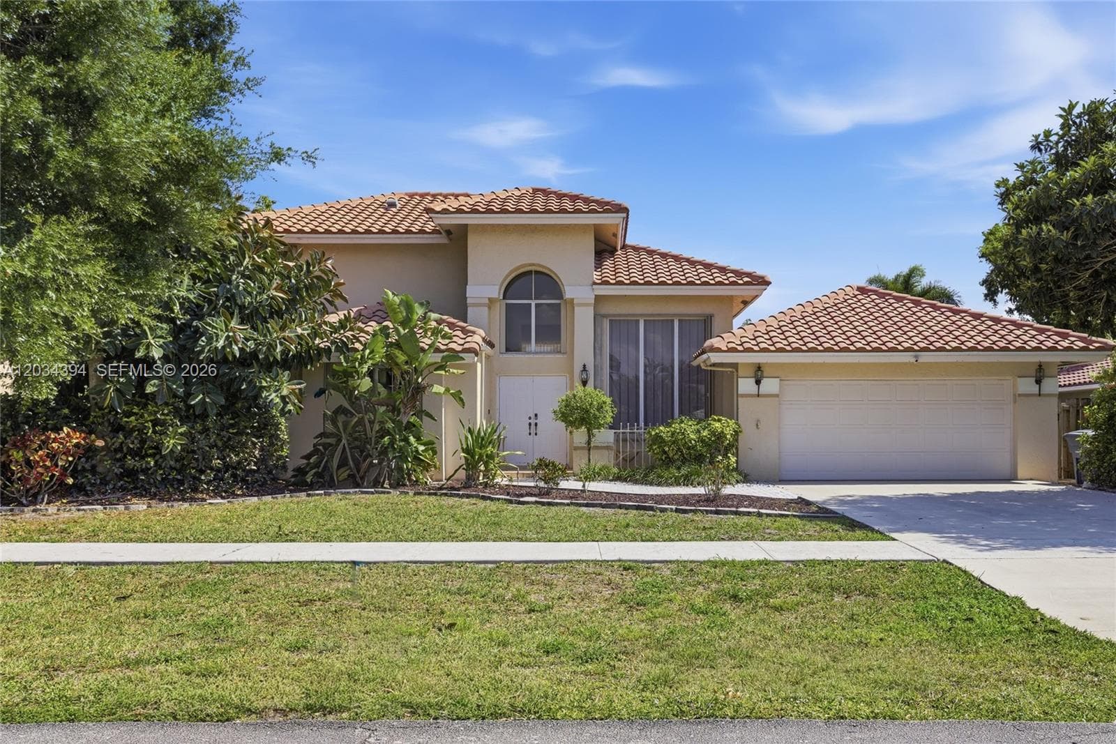 Single-family home at 9612 N Carousel Cir N, Boca Raton, FL