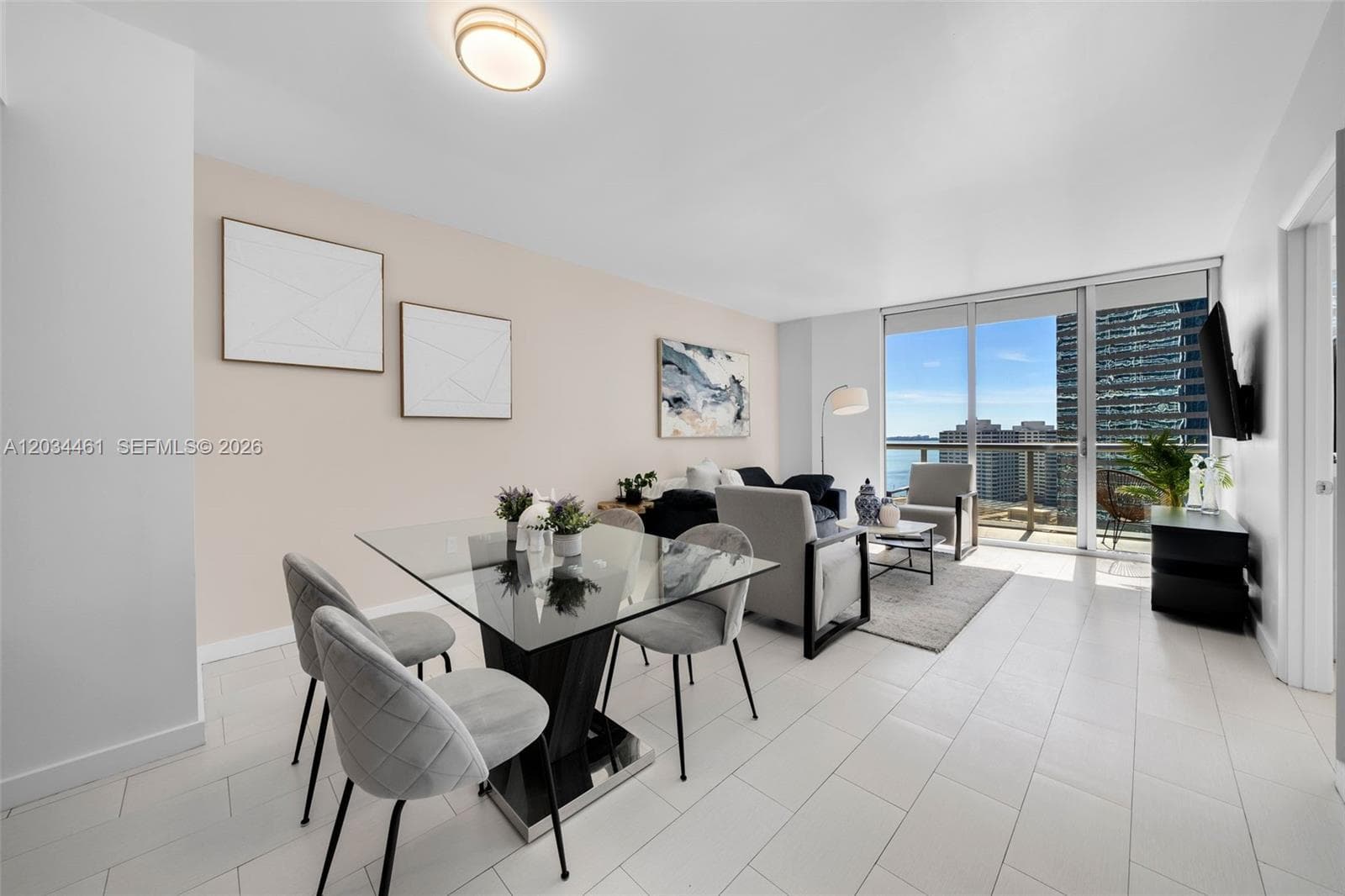 Condo at 485 Brickell Ave, Miami — photo 3