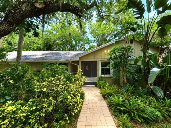Single-family home at 255 SW Salerno Road, Stuart, FL