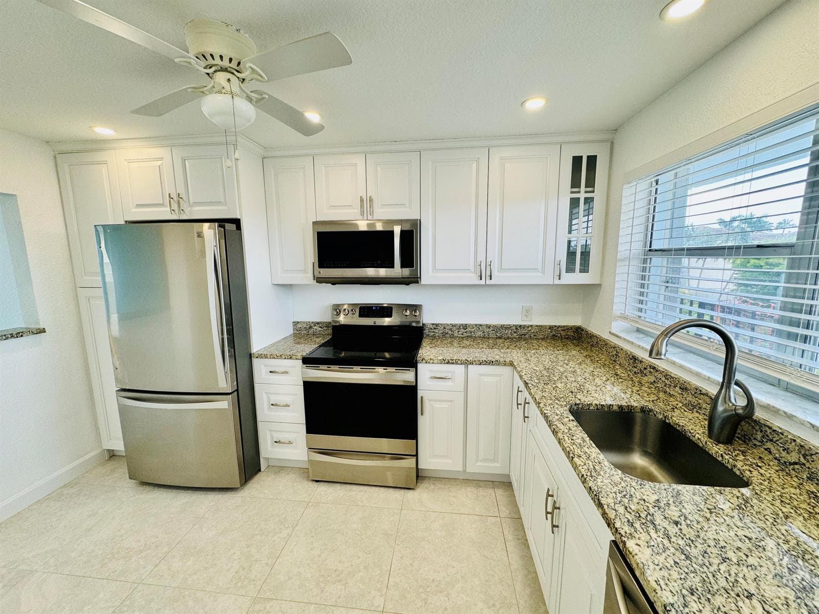 Condo at 2016 S Federal Highway, Boynton Beach, FL