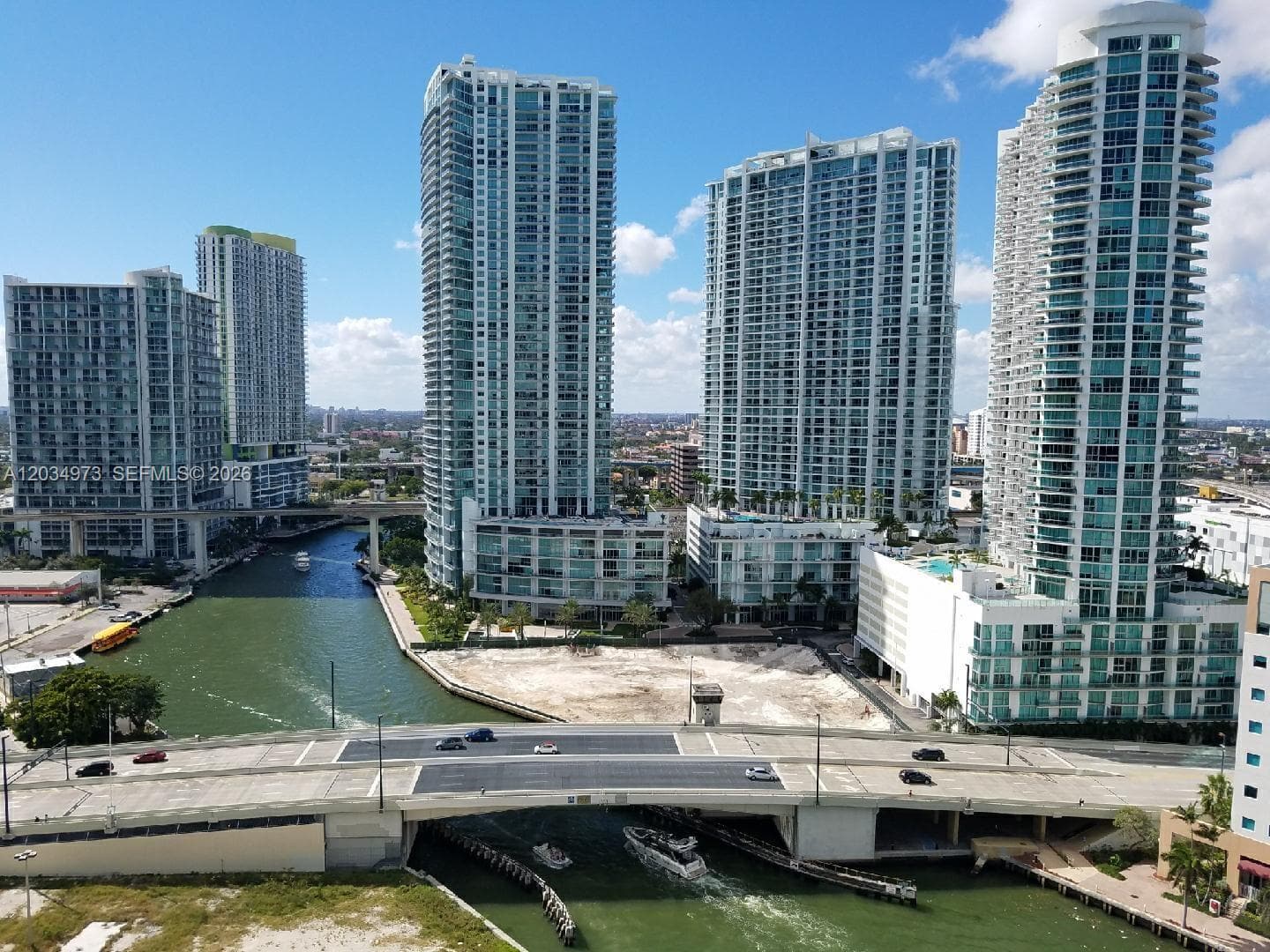 Condo at 31 SE 5th St, Miami — photo 1