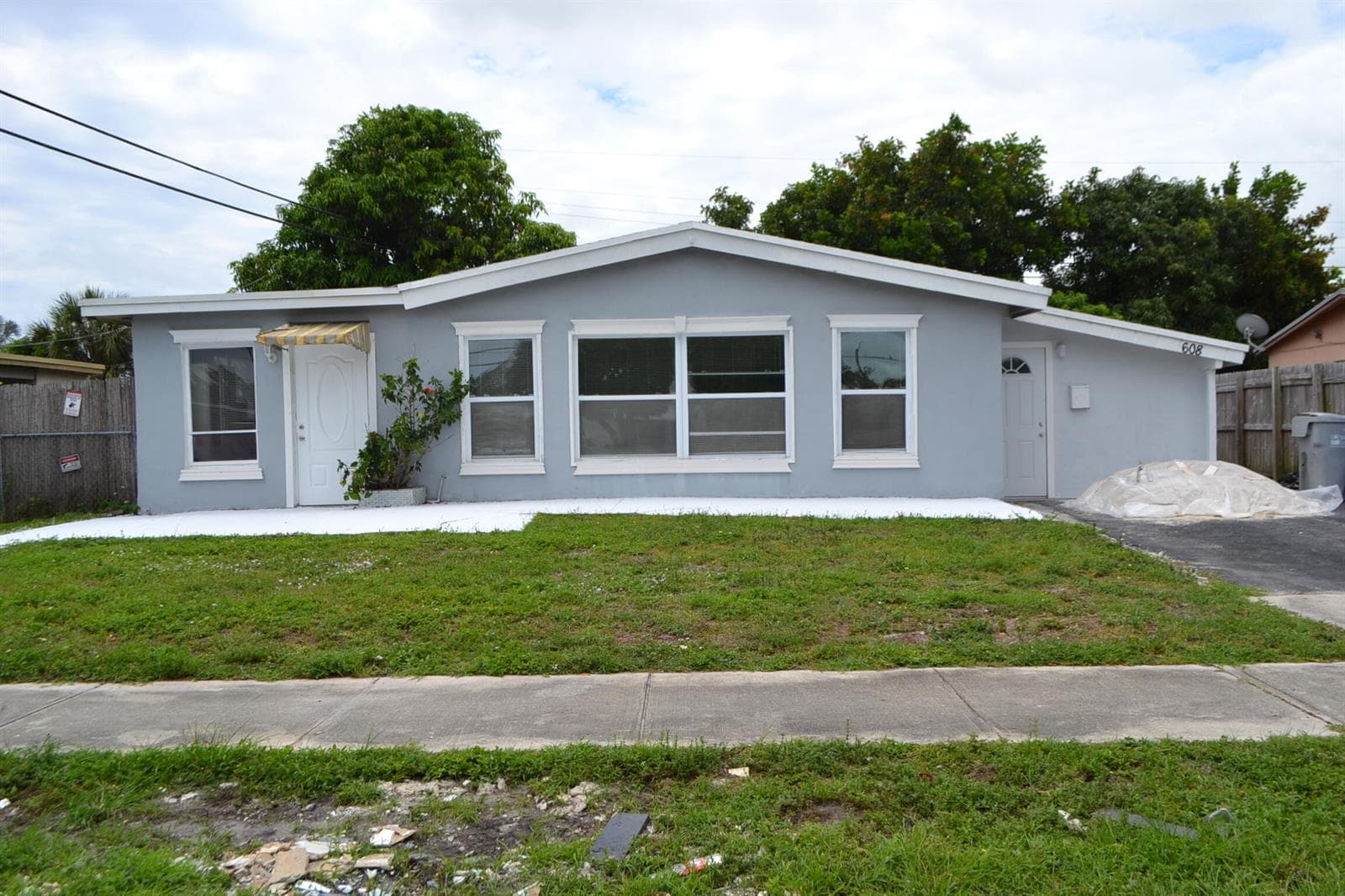Single-family home at 608 NW 20th Court, Pompano Beach, FL