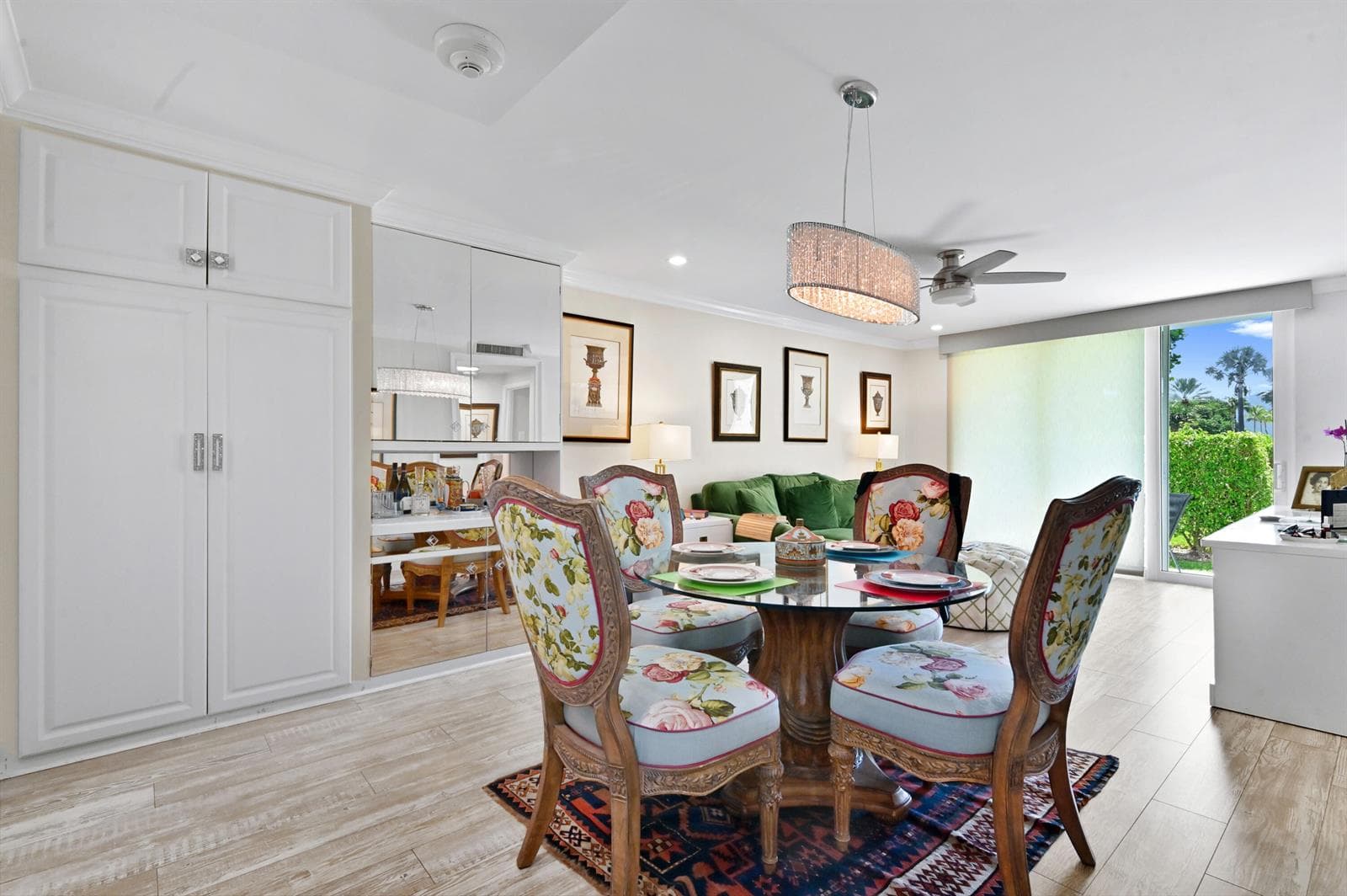 04 Dining area 02