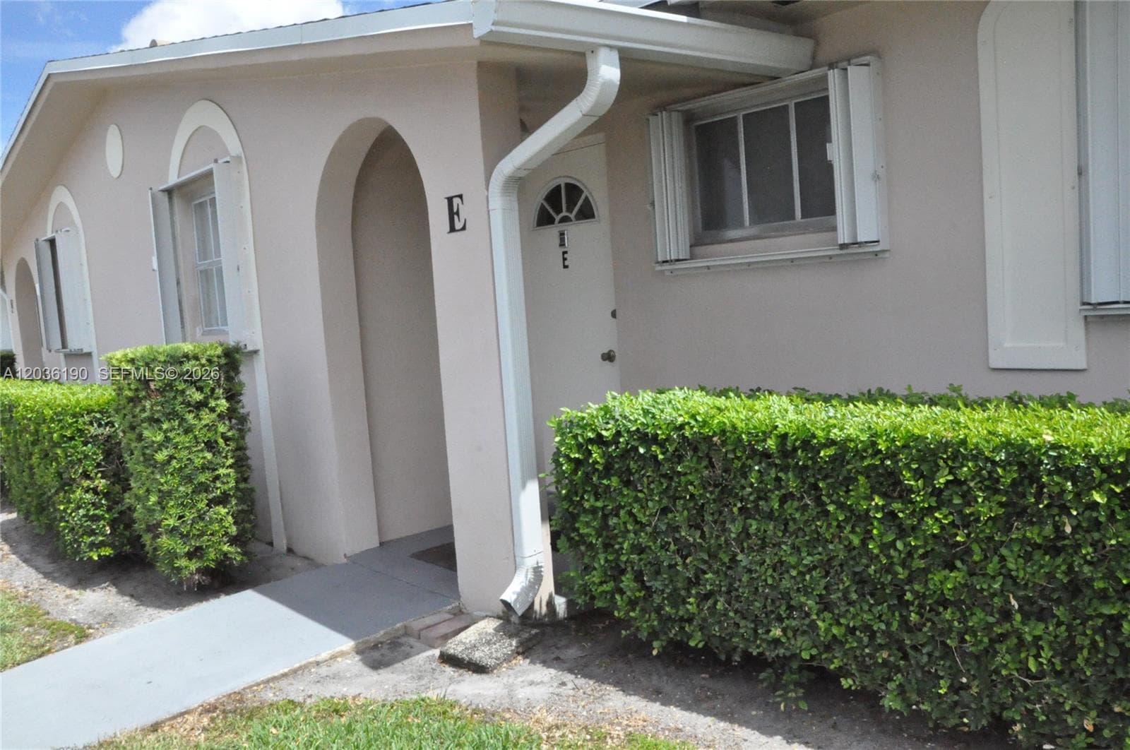 Condo at 2784 E Dudley Dr E, West Palm Beach — photo 1