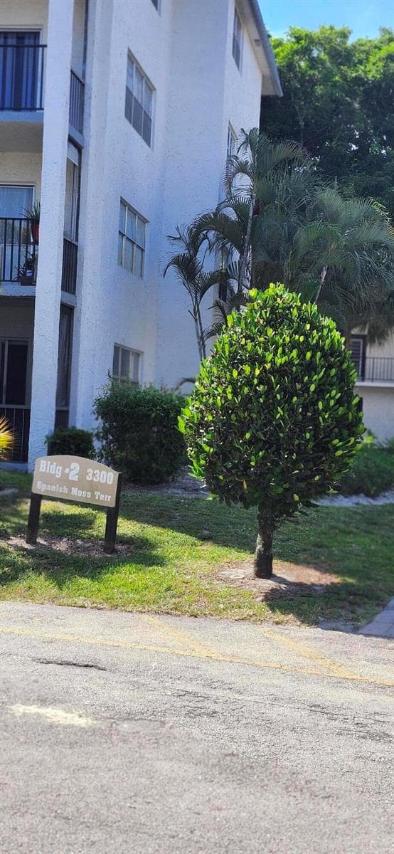 Condo at 3300 Spanish Moss Terrace, Lauderhill, FL