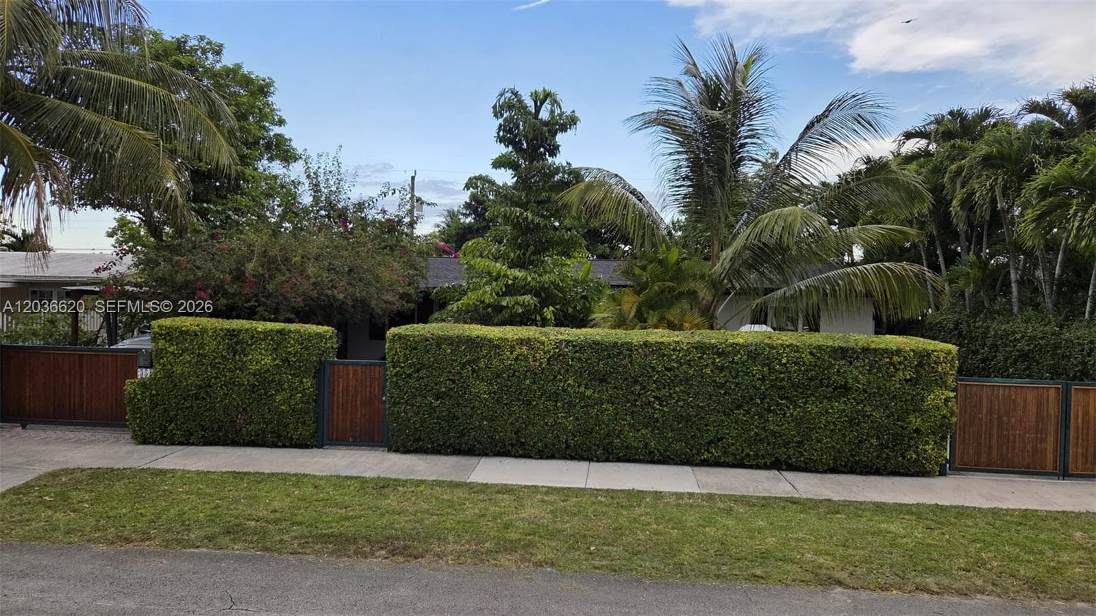 Single-family home at 3511 SW 105th ct, Miami — photo 3