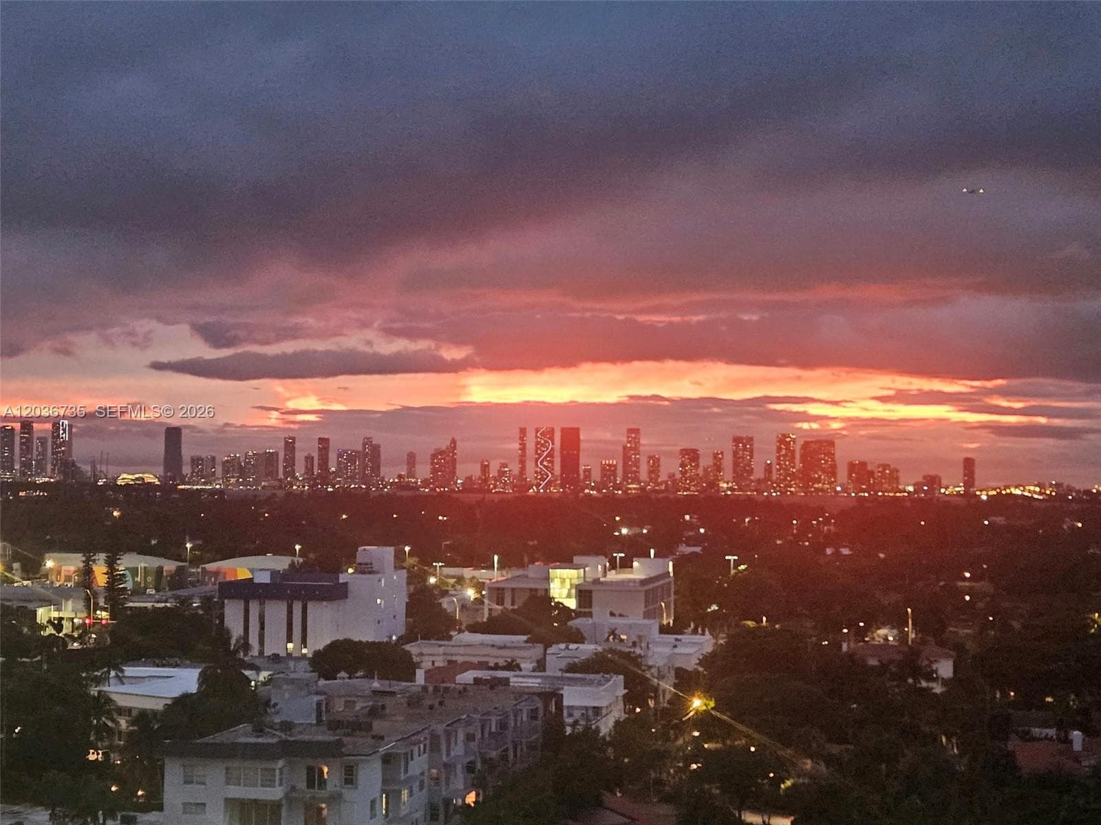Condo at 2555 Collins Ave, Miami Beach — photo 1