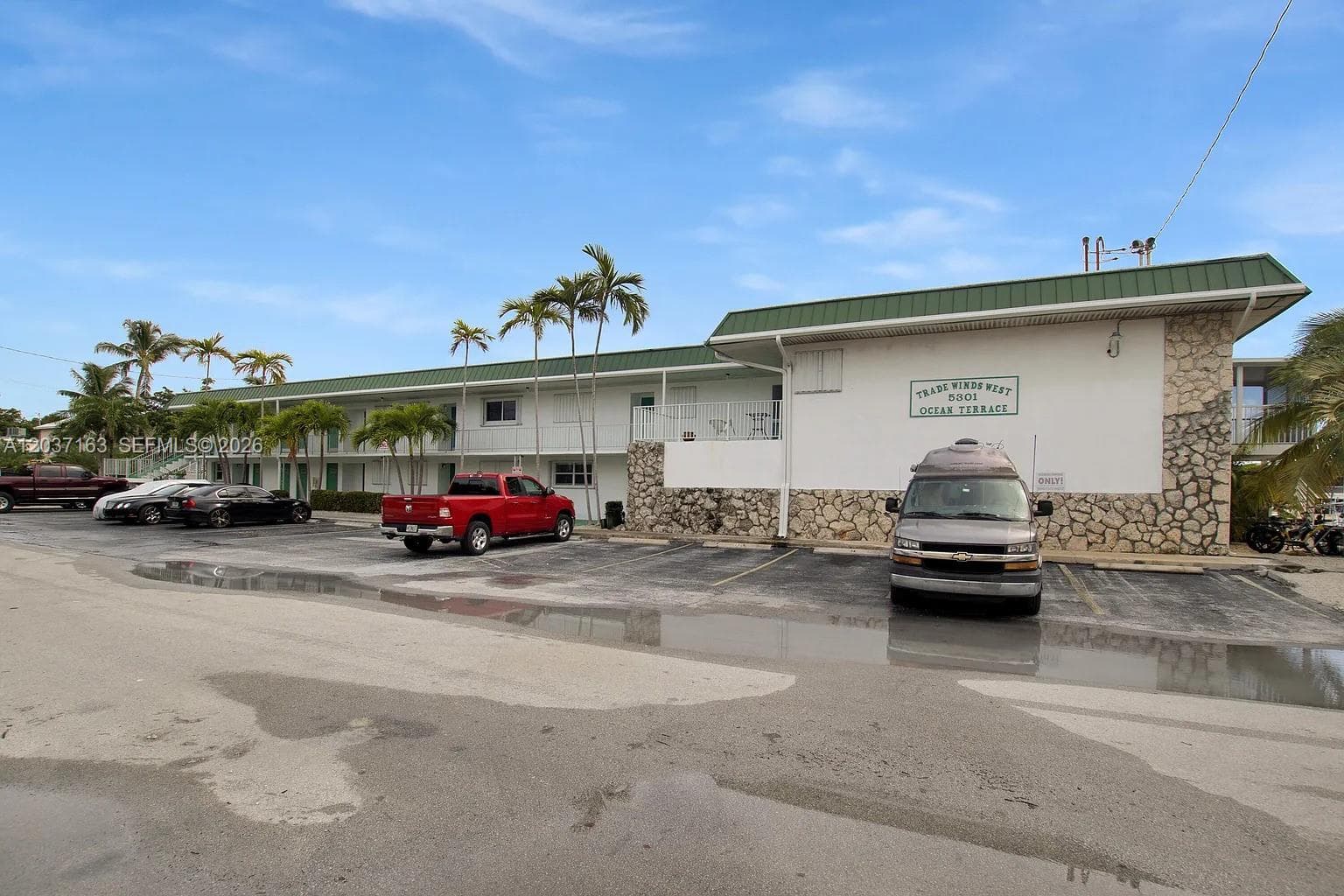 Condo at 5301 Ocean Ter, Marathon — photo 3